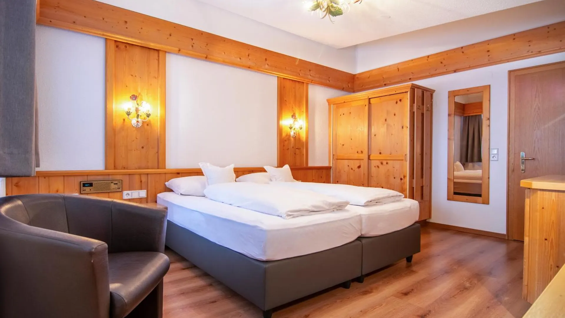 Hotel Garni Helvetia Ischgl 3*,  Österreich