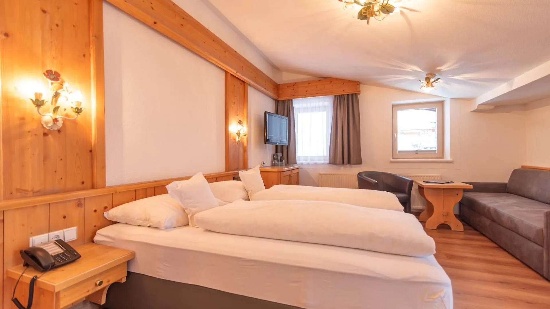 Hotel Garni Helvetia Ischgl
